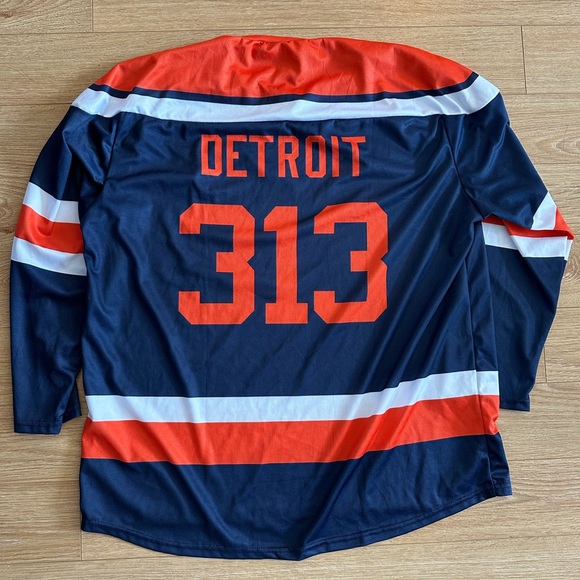 XL Detroit Tigers hockey jersey - Picture 3 of 3